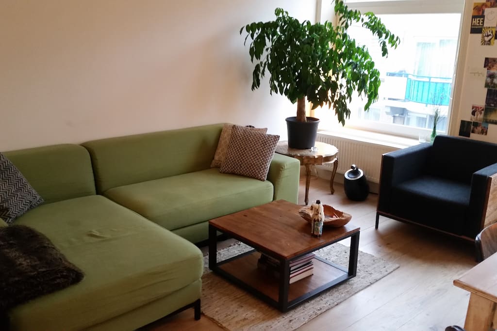 Sit down and relax with friends in our chilled out livingroom. Talk to the tree, or just be quiet and enjoy the fact you are in Amsterdam!
