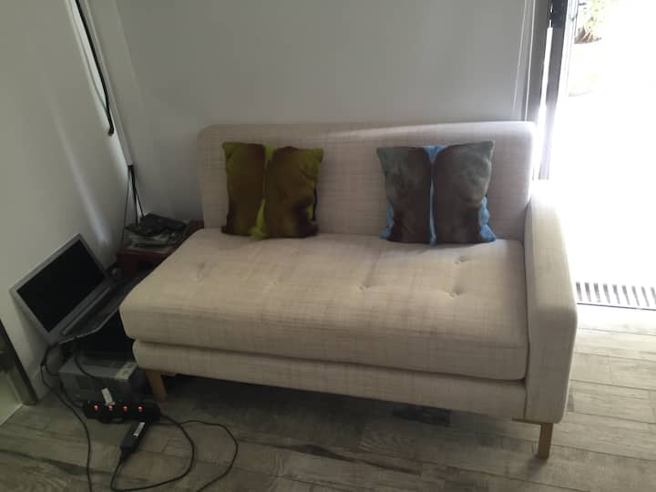 Studio With Huge Terrace For Dining -Entertaining - Sai Ying Pun