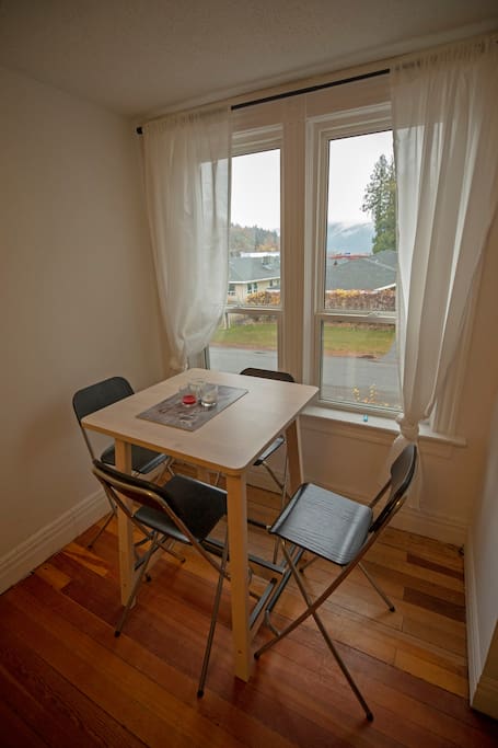 Dinning table