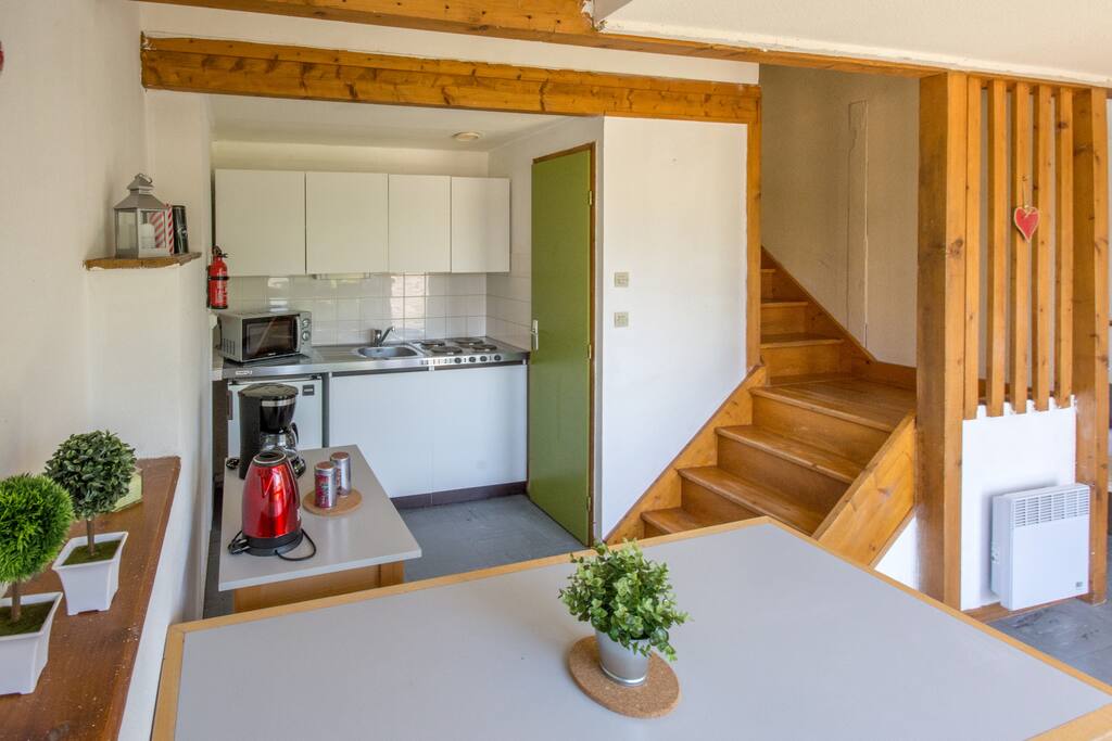 kitchenette / accès étage