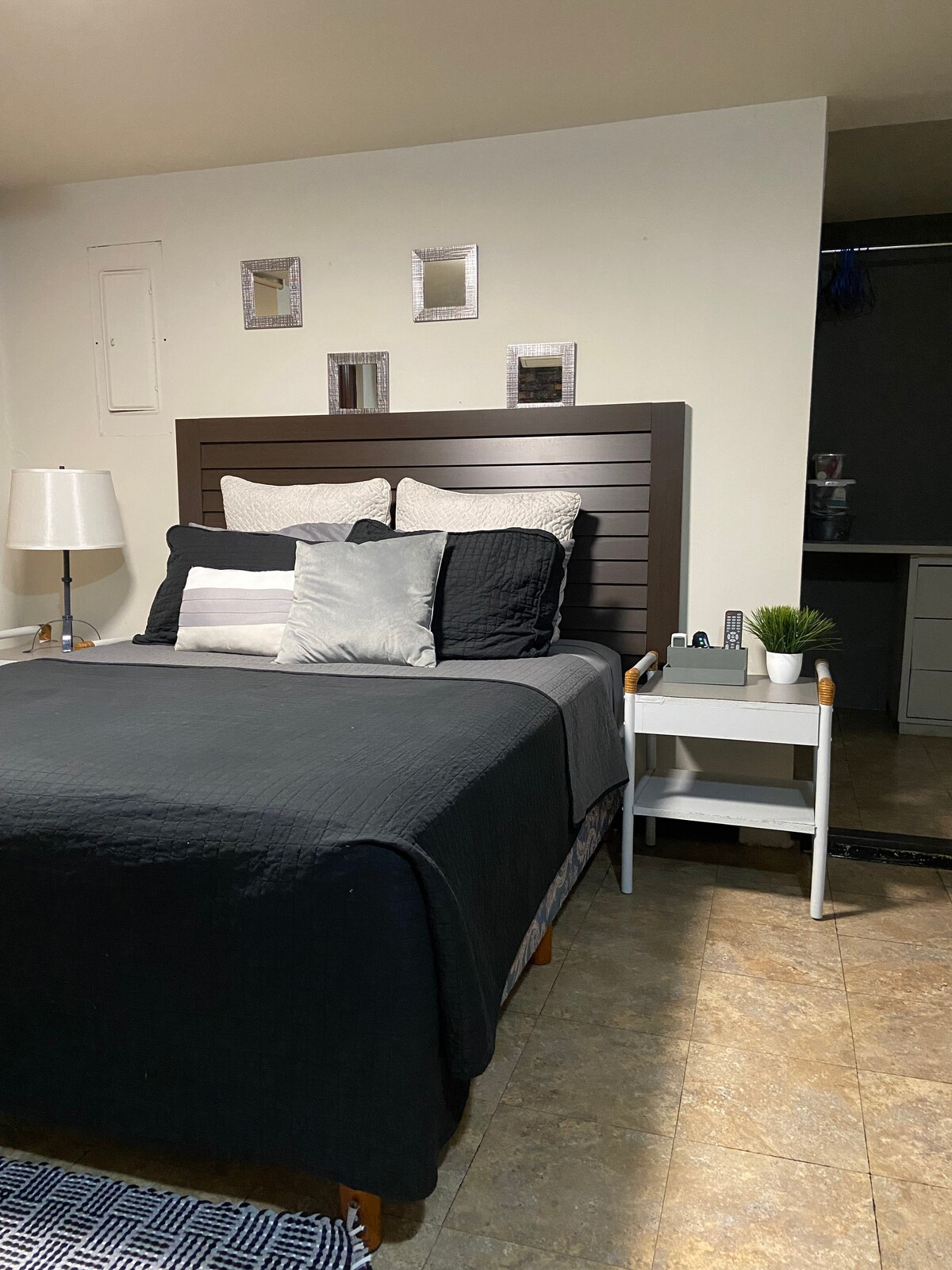 Bed, queensize bed, nieuw matras