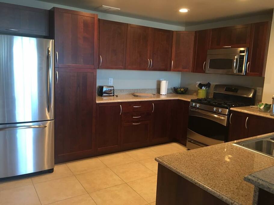 fully stocked kitchen
