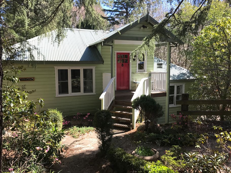 Highland Cottage Leura Cottages for Rent in Leura, New South Wales