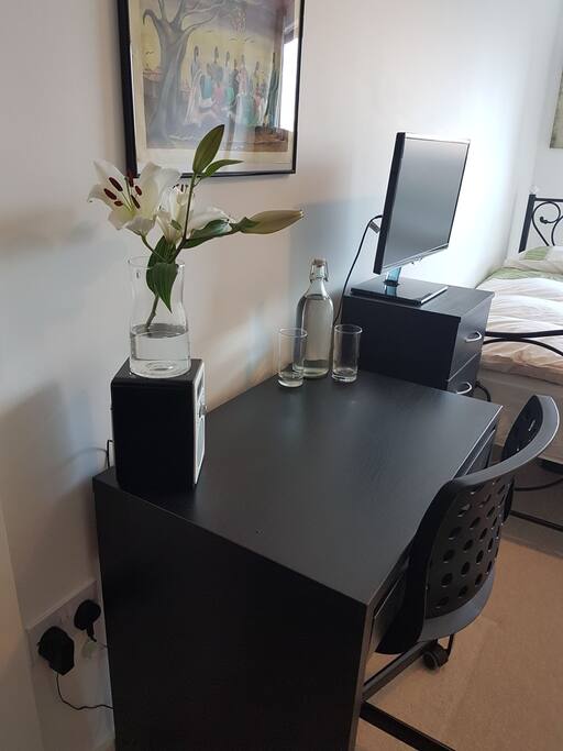 Desk with bluetooth/DAB radio
