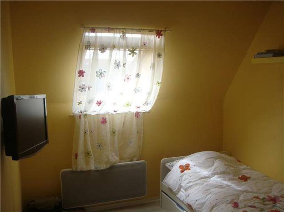 Chambre 1 Lit 1 personne avec lit tirroir