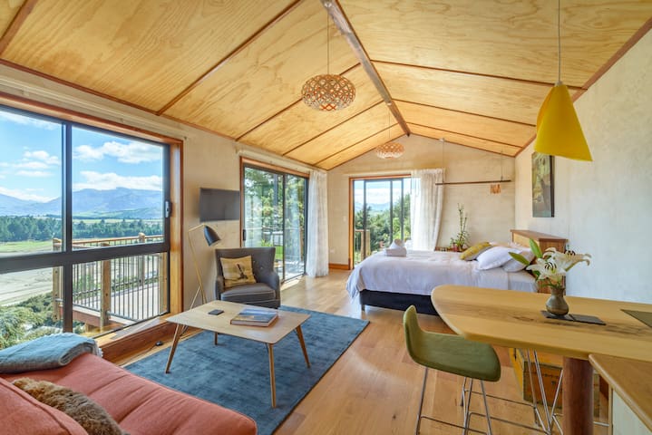 The Lookout - boutique mountain hideaway
