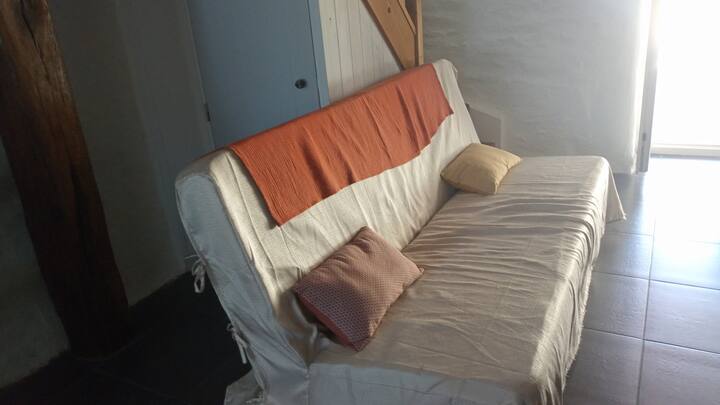 Გასაშლელი დივანი