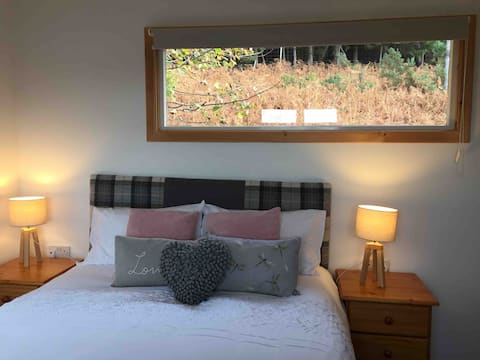Stags Rest Cabin with Seaviews & Pet Friendly