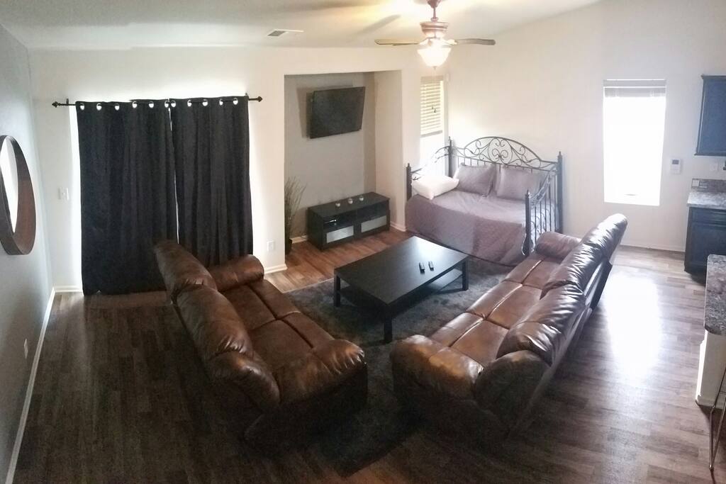 Living Room with Twin Beds (Trundle)