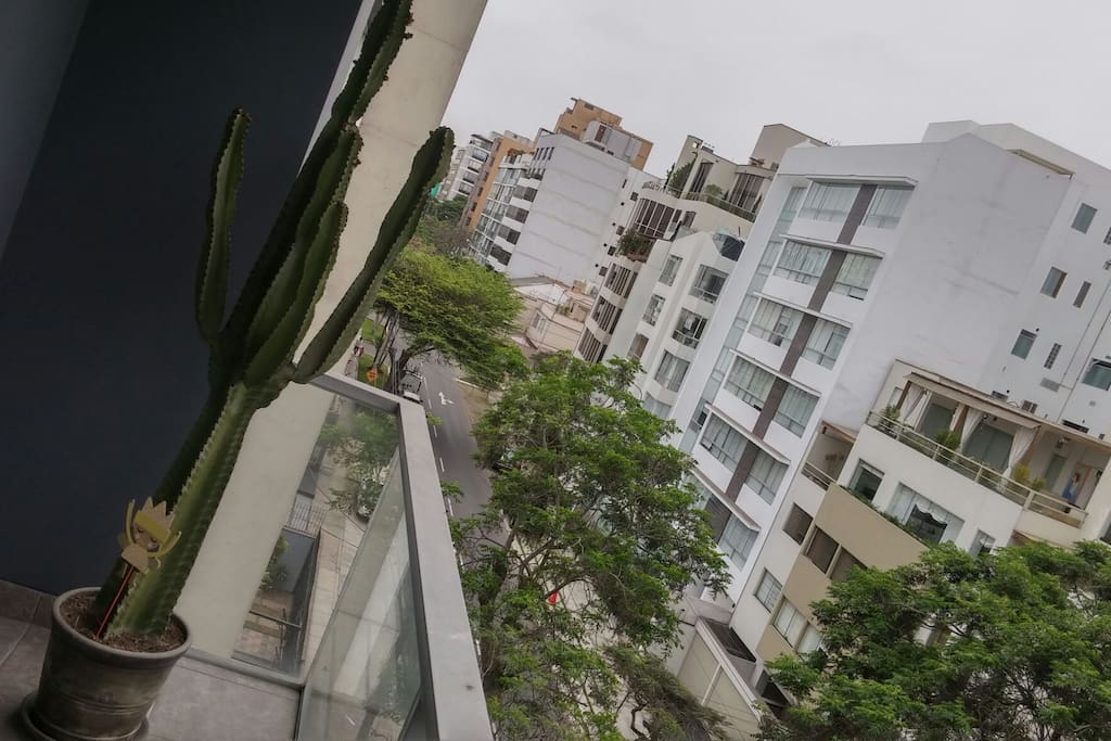 Balcon con vista a la calle