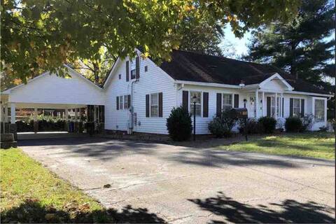 Historic 4-bedroom Home in Downtown Morristown