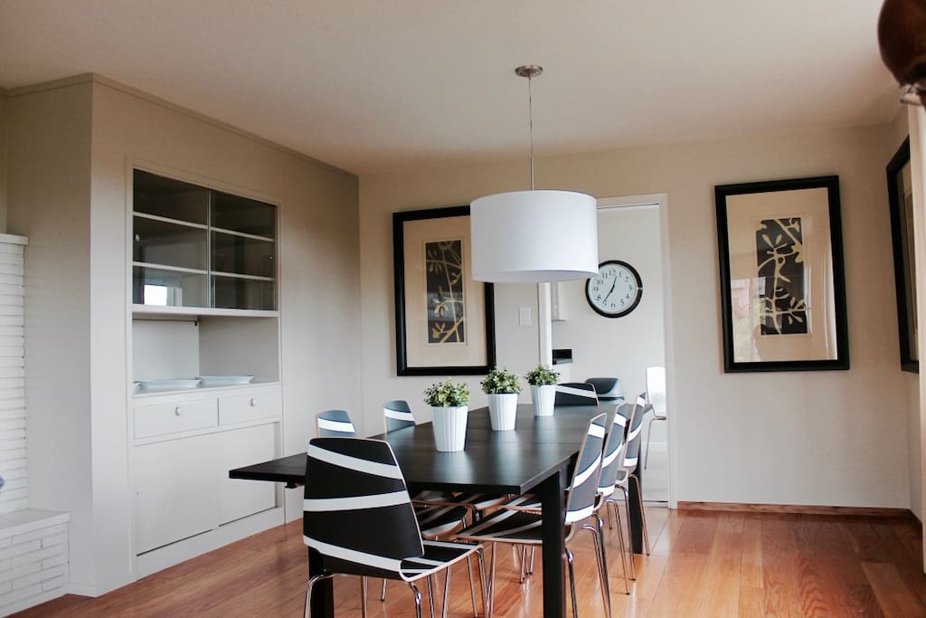 Beautiful dining area that seats up to 8 people