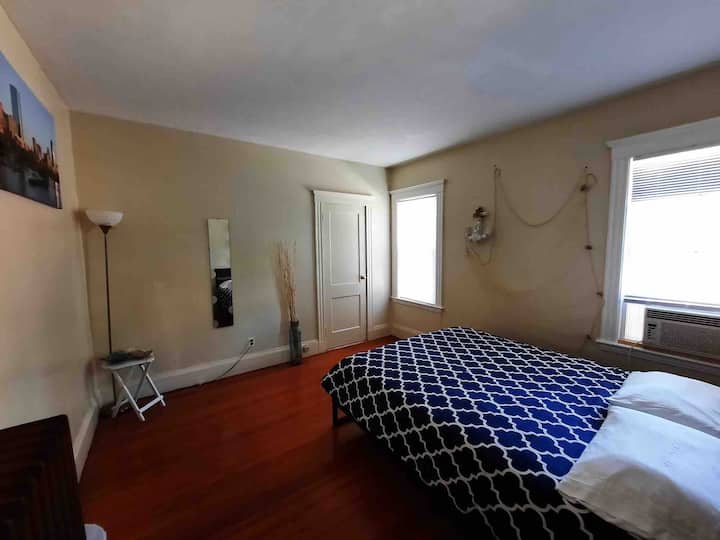 חדר שינה 2 (נושא: חדר חוף/קייפ קוד)