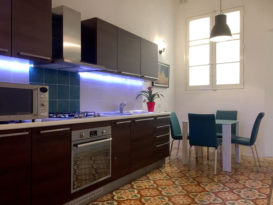 Modern and fully equipped kitchen - Fleur De Lys Central