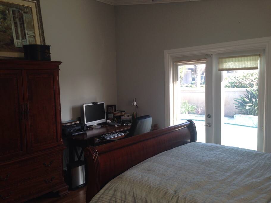 Tv in room, desk. Ample space