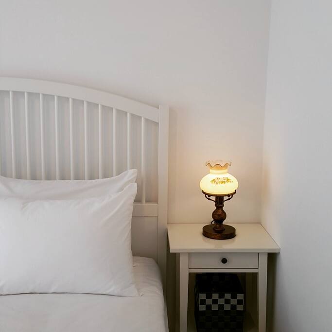 ROOM #1 / BEIGE