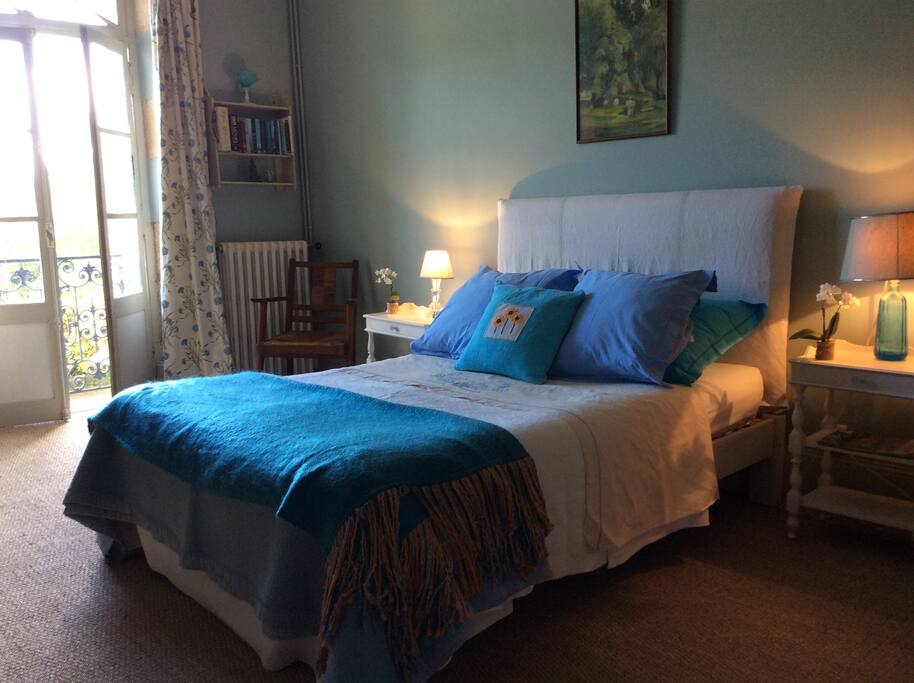 blue room