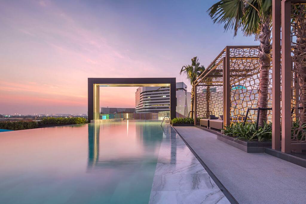 Infinity Edge Pool