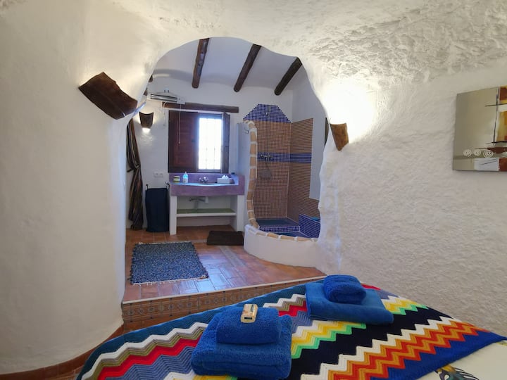 主套房淋浴间/马桶