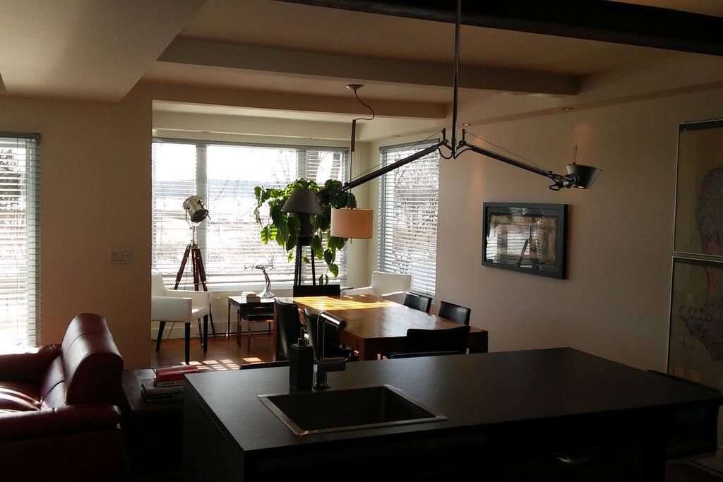 salle à manger via cuisine laboratoire