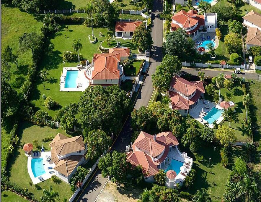 Overview of Royal Villas