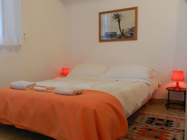 Sicily B & B house with Peacock pool