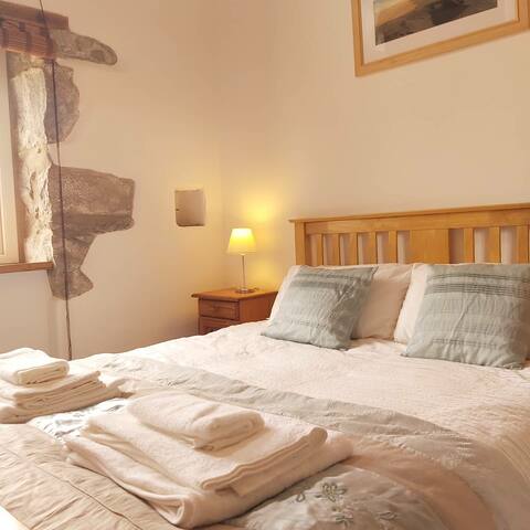 Family and pet friendly cottage near the beach