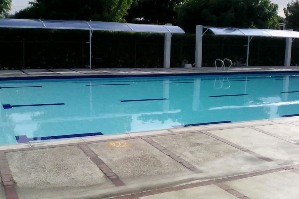 hermosa y comoda piscina