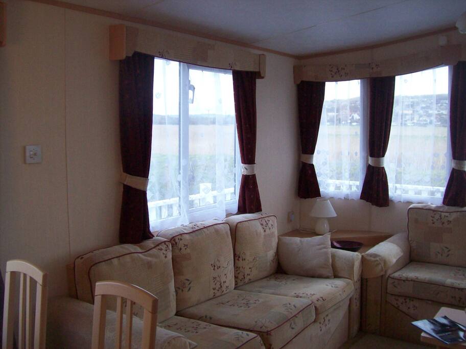 spacious lounge with pull out sofa bed
