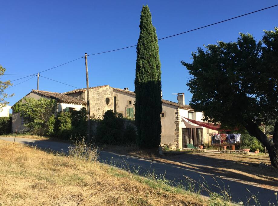 Arrivée vers l'entrée