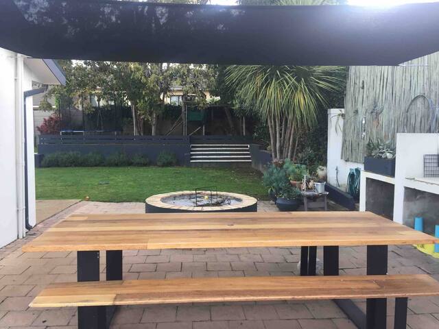 Bright, Spacious and Secure Family Home!