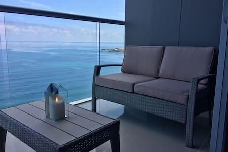 26th Floor Spectacular 1 Bedroom Apt in Bocagrande