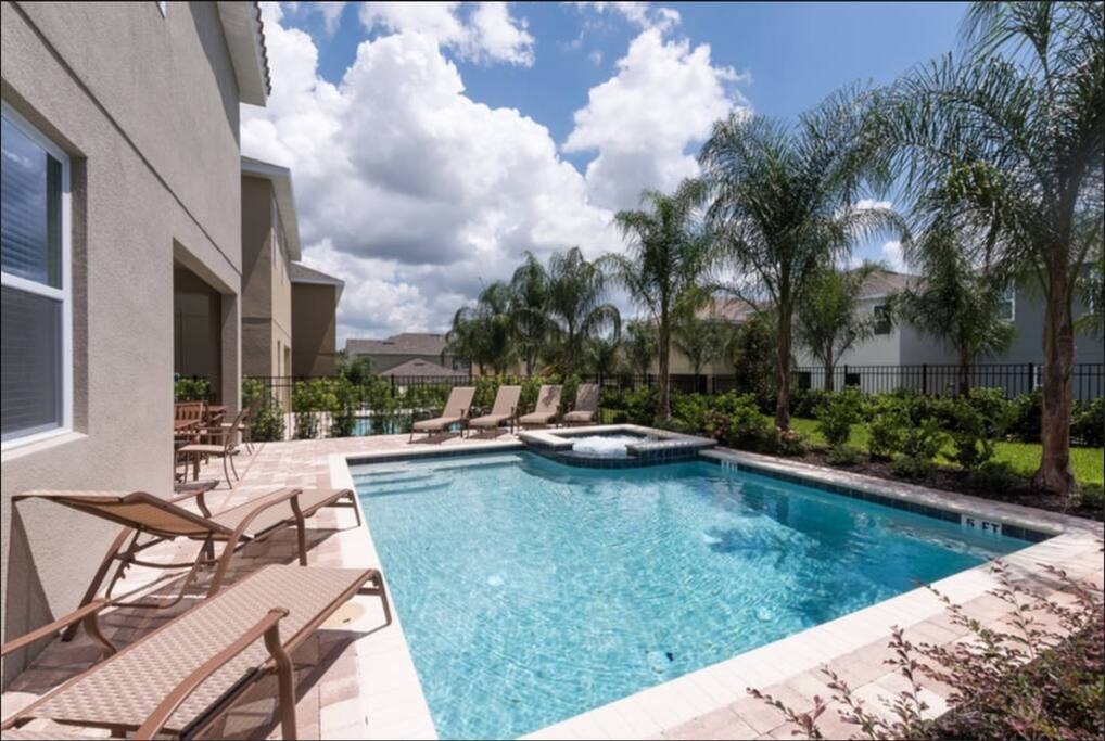 Private Pool