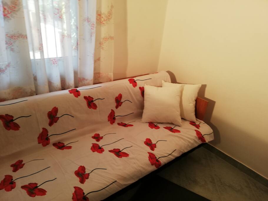 Pull out sofa