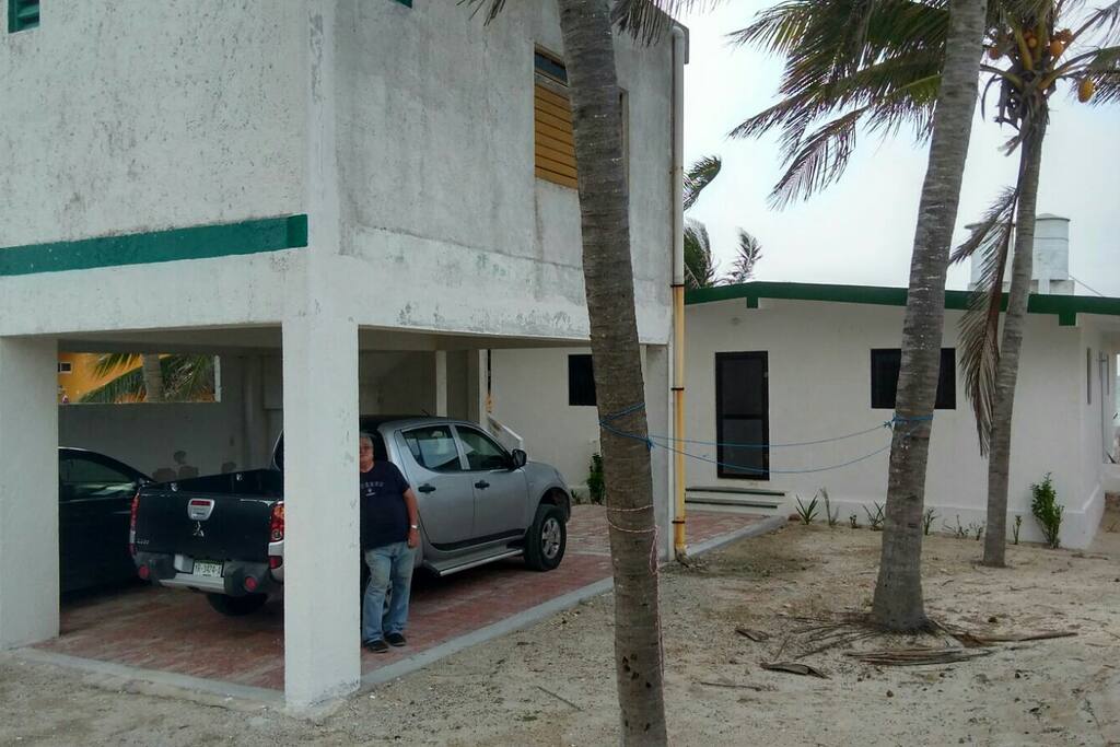 Cochera techada