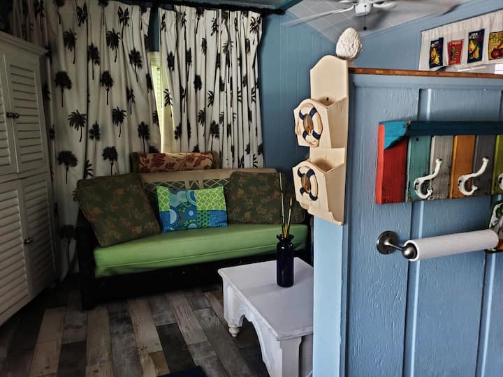 Günlük çarpayı, 5 nəfərə qədər qonağa icazə verir