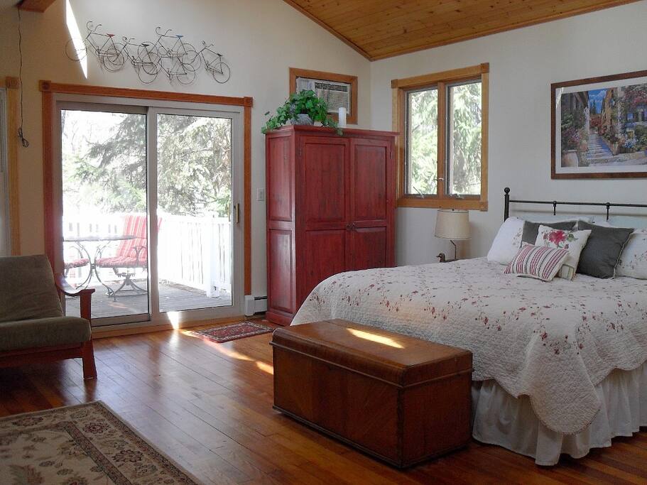 Cozy Cottage near Warren Dunes Cottages for Rent in Sawyer, Michigan