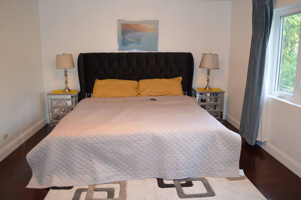 2nd bedroom