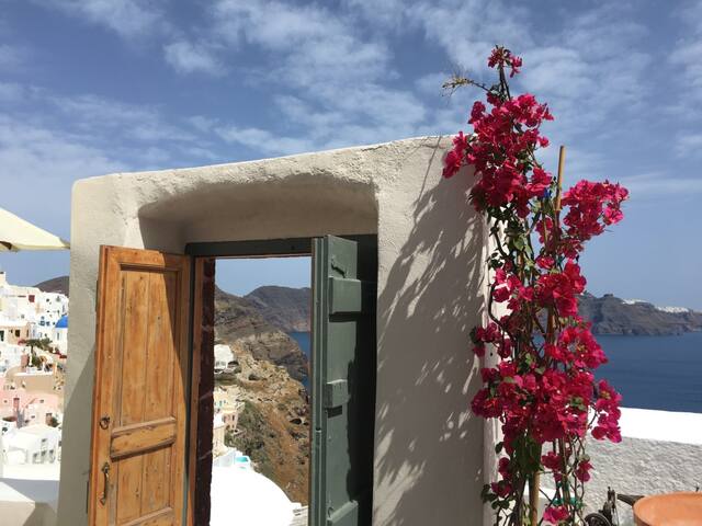 The Volcano Cave House by Spitia Santorini gallery image 3