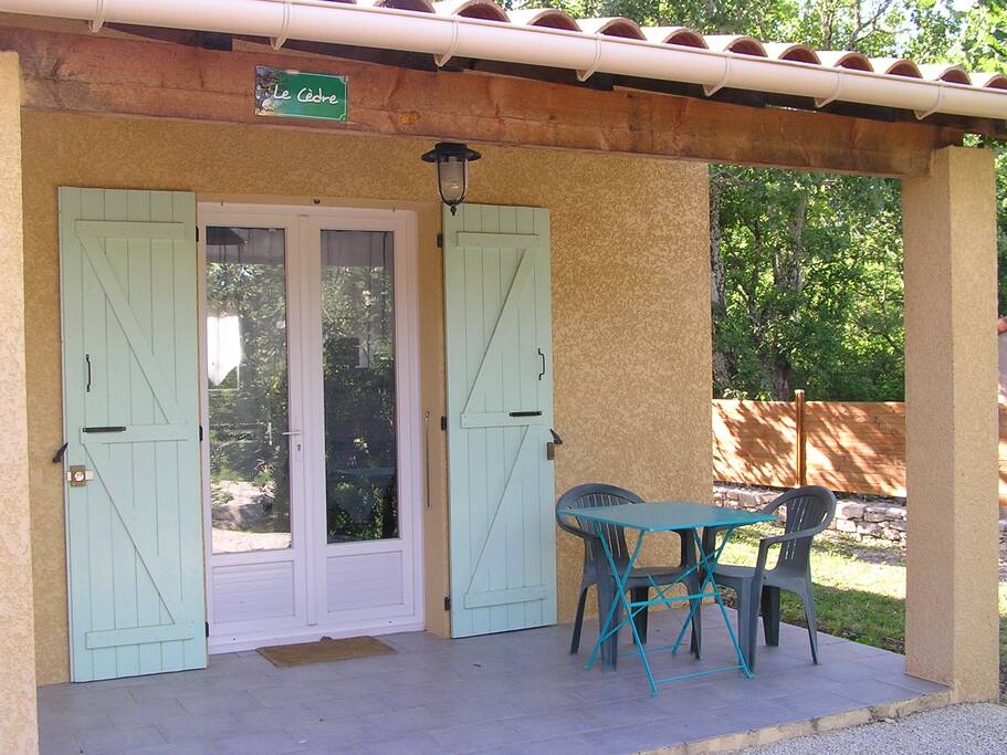Le Cèdre et sa terrasse couverte