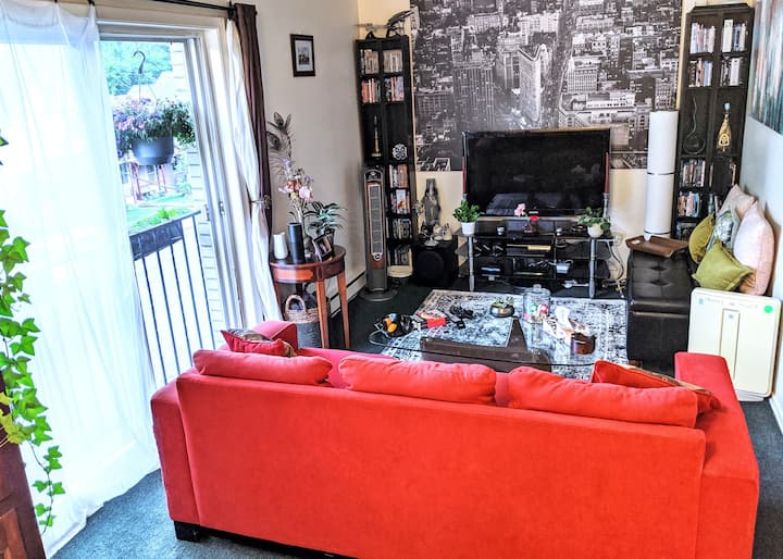 Classy Vintage/modern Smart Apt Near Dt/park/bus - Kingston