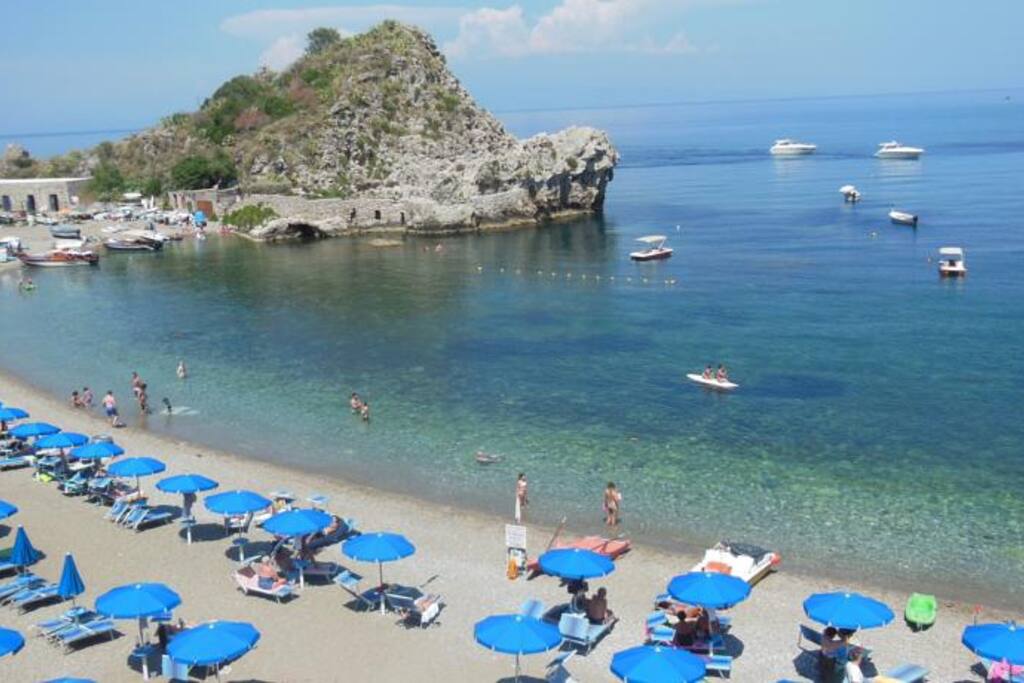 Vista Baia di Mazzarò