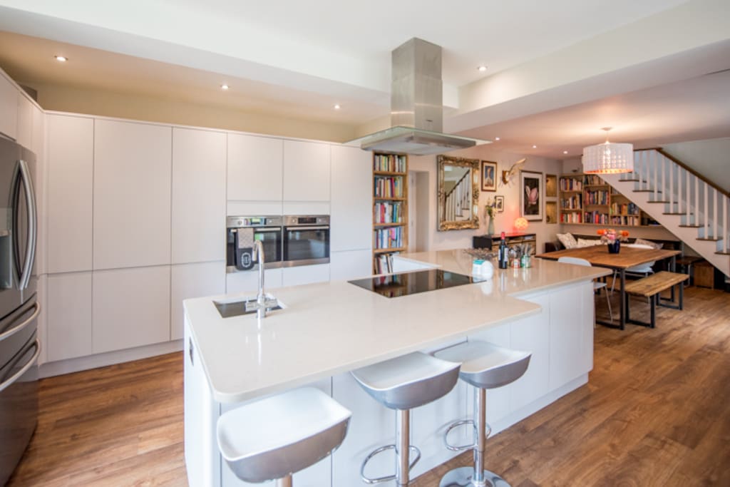 Open plan kitchen diner