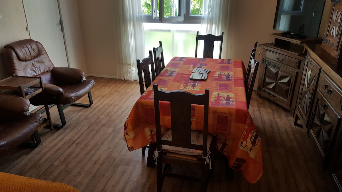 Erfolgreiche Airbnb-Immobilie: Beautiful apartment f3  furniture for holidays  or cure in Amélie Les Bains Palalda