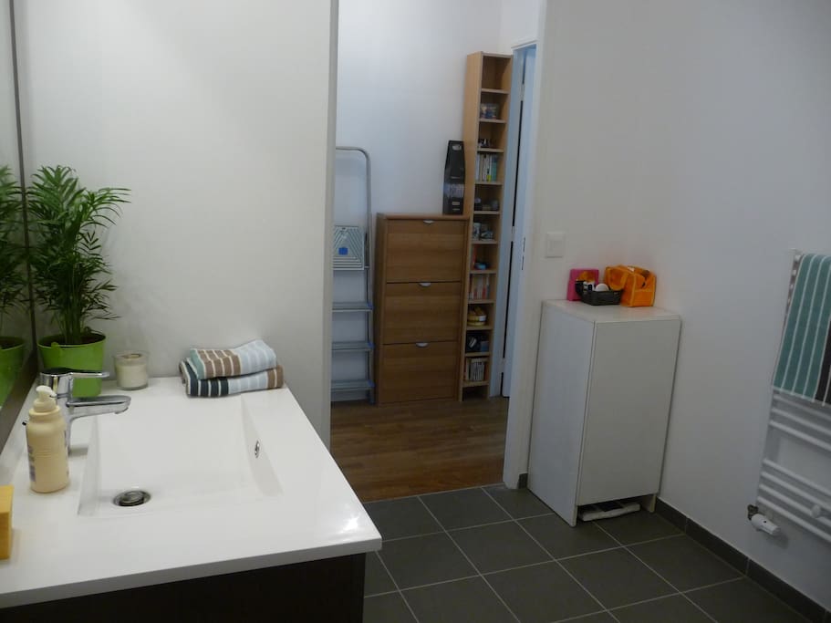 Spacious bathroom