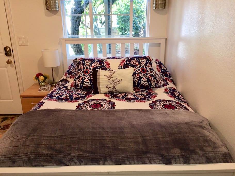 Comfortable bed, organic cotton mattress
