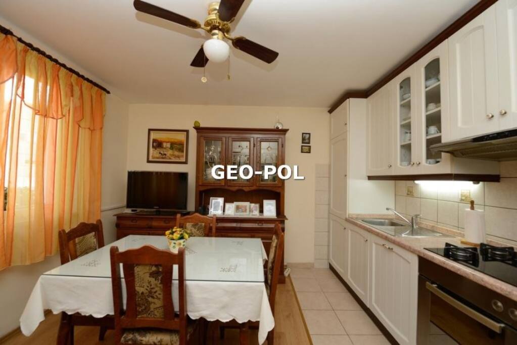 Kitchen and dining room (1) - Kitchen and dining room (5) - all needed kitchen appliances and dishes
