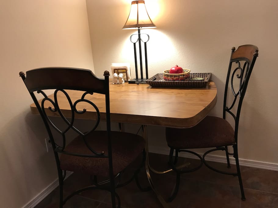 Dining area with 4 chairs