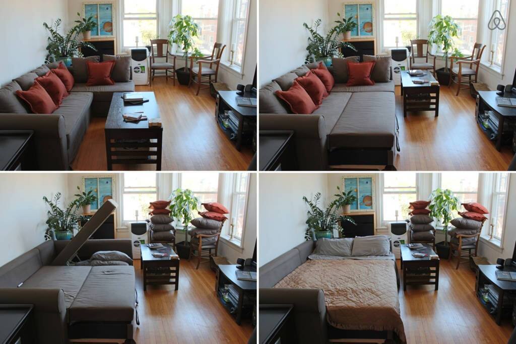 Front Room / 3rd Sleeping Area : Couch to Bed