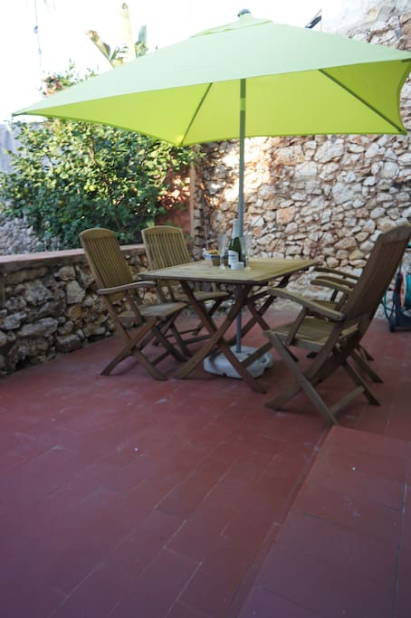 Al Fresco dining